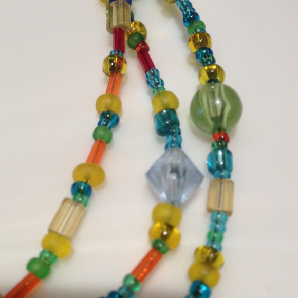 3 necklaces - Picture 2 of 4