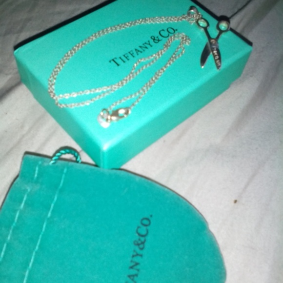 Tiffanys "shears" necklace