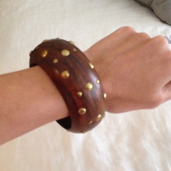 Wooden bangle with gold studs - Picture 2 of 3