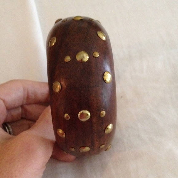 Wooden bangle with gold studs - Picture 3 of 3