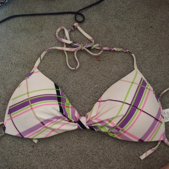 Cute swim top!