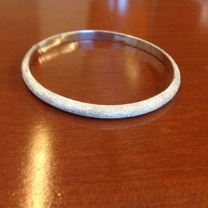 .925 sterling silver diamond cut texture bangle🌷