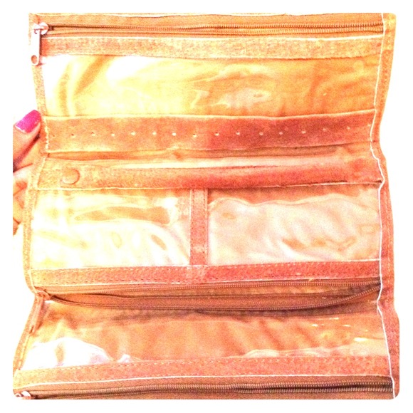 REDUCED PRICE!!!!!! Makeup bag/ palette organizer