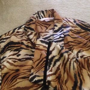 VS silk tiger pajamas