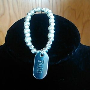 Stretch able bracelet
