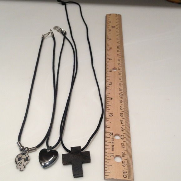 3 necklace bundle - Picture 2 of 2