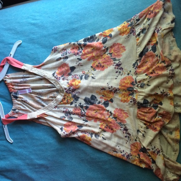 Flowery fun top