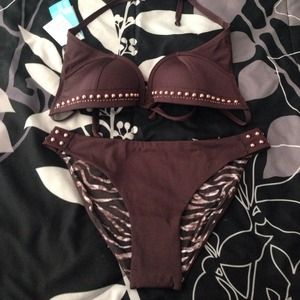 2 piece bathing set (brown) I have never worn it.