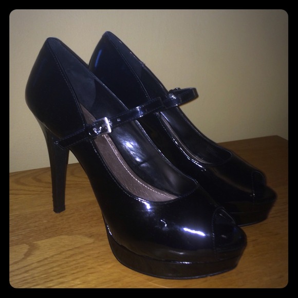 Black maryjanes