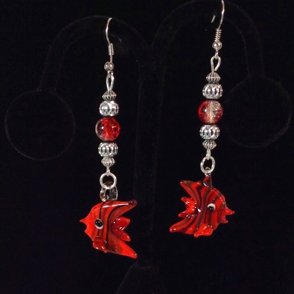 Red Fish Murano Art Glass Necklace & Earrings Set - Picture 2 of 4