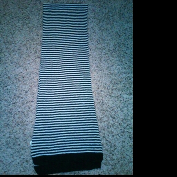 Ugg scarf