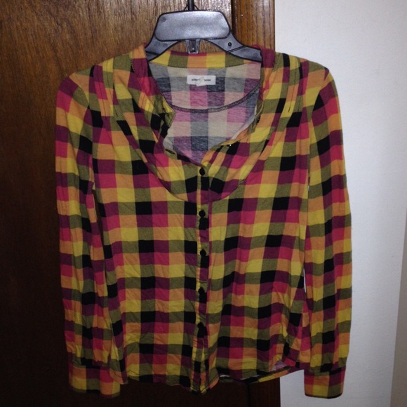 Urban Outfitters Plaid Button Down Longsleeve