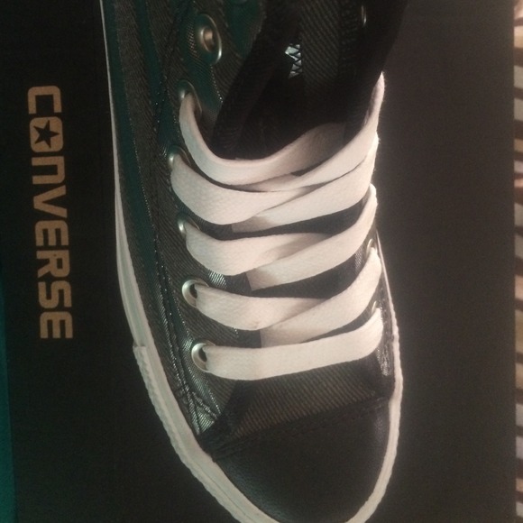 Converse Hi Top - Picture 2 of 3