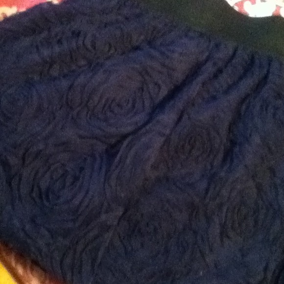 skirt - Picture 2 of 2