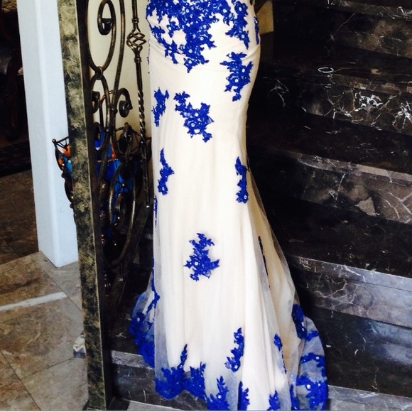 Tan and royal blue beaded dress - Picture 2 of 3