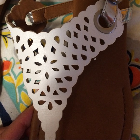 white sandals - Picture 2 of 4