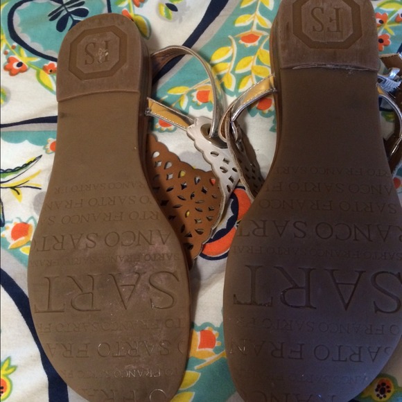 white sandals - Picture 3 of 4