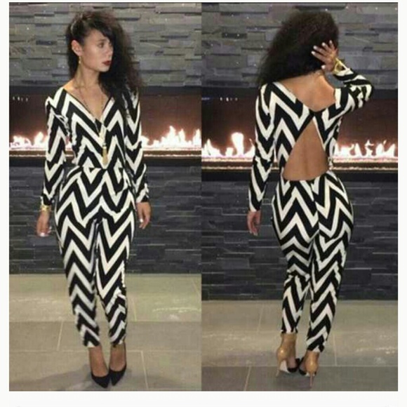 🎀Barbara's bundle🎀 Sexy Chevron Romper
