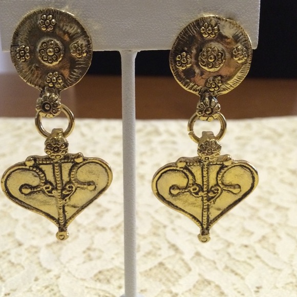 Vintage antique yellow tone clip back earrings