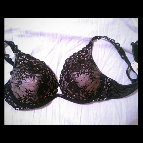Victoria's secret lace push up bra NWT 32C