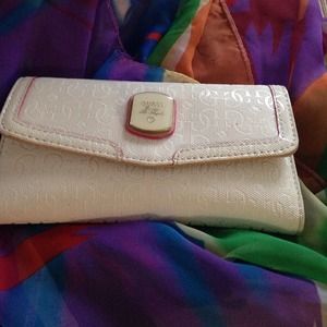 Guess wallet