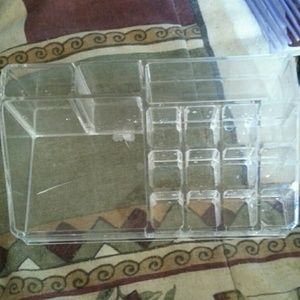 Makeup organizer