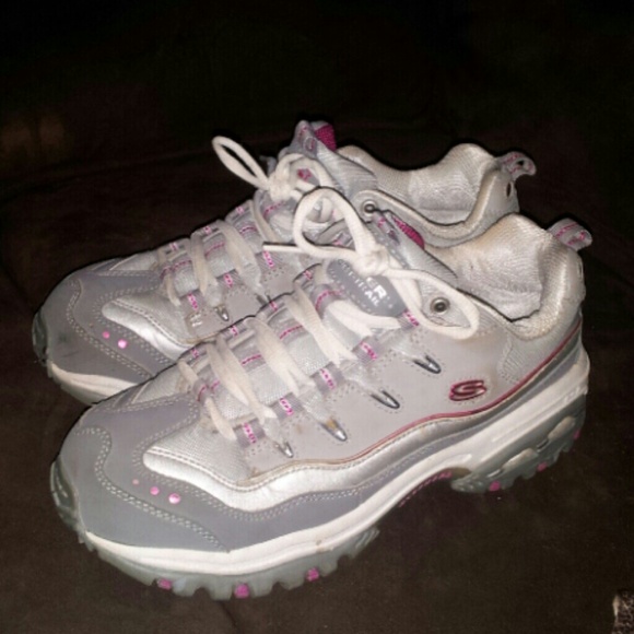 Sneakers - Picture 2 of 4