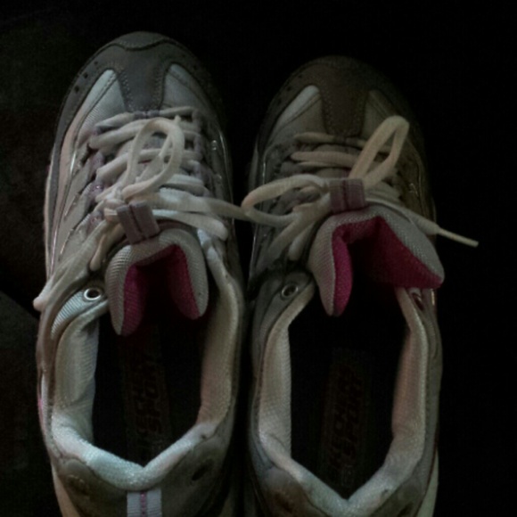 Sneakers - Picture 3 of 4