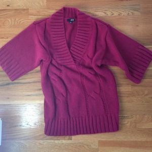 Fuchsia cable knit sweater