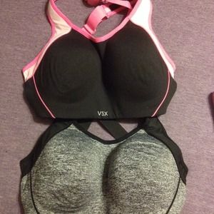 2 32DD Victoria's Secret sports bras