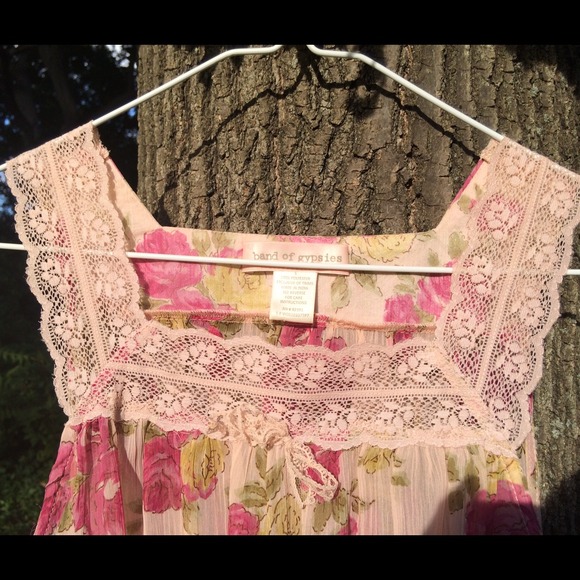 Band of Gypsies for Urban Outfitters floral tank - Picture 3 of 4