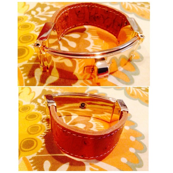 CC Skye Leather Bracelet