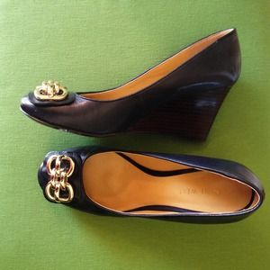 REDUCED $$ Navy wedge pumps with gold links on toe