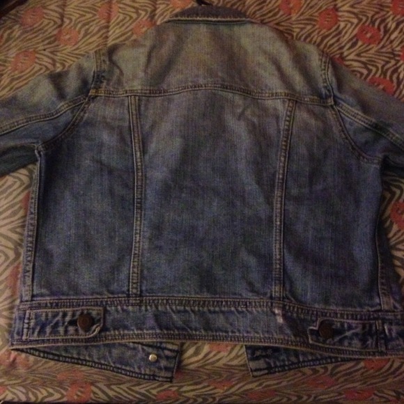 American eagle jean jacket - Picture 3 of 3