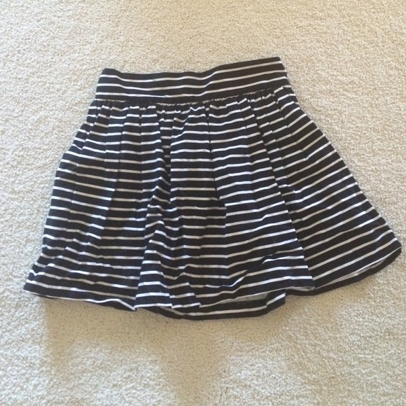 Dresses & Skirts - High waisted striped skirt.