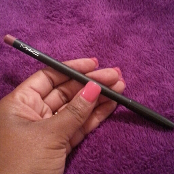 M.A.C. lip pencil