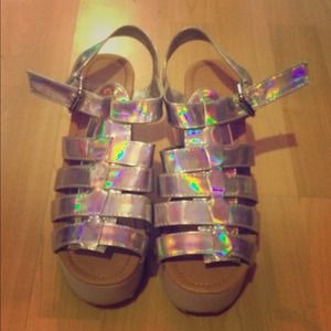 Holographic Flatform Sandal