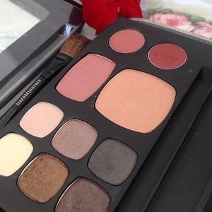 ‼️SUpER SALE‼️‼️💄BareMinerals on the go palette