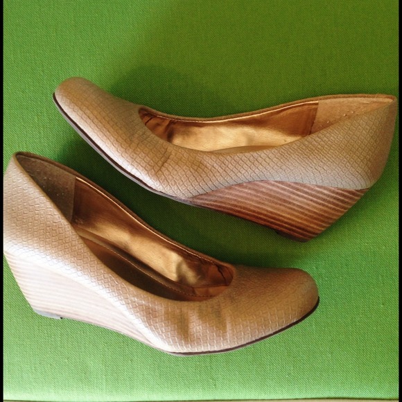 Nude BCBGeneration wedge pumps