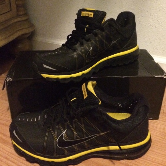 Sneaker - Picture 4 of 4