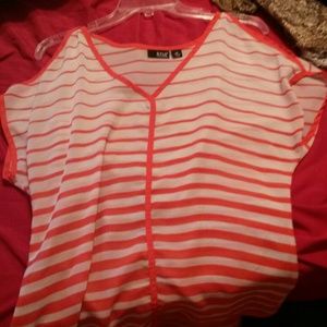 Summer shirt :) pick a boo shoulder :)