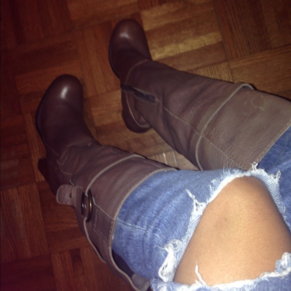 Heel boots