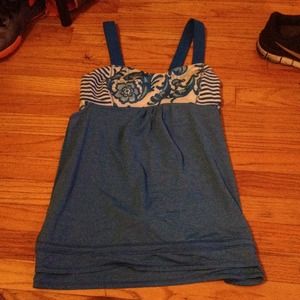 Lululemon Top! Size4 Lululemon pants. size2