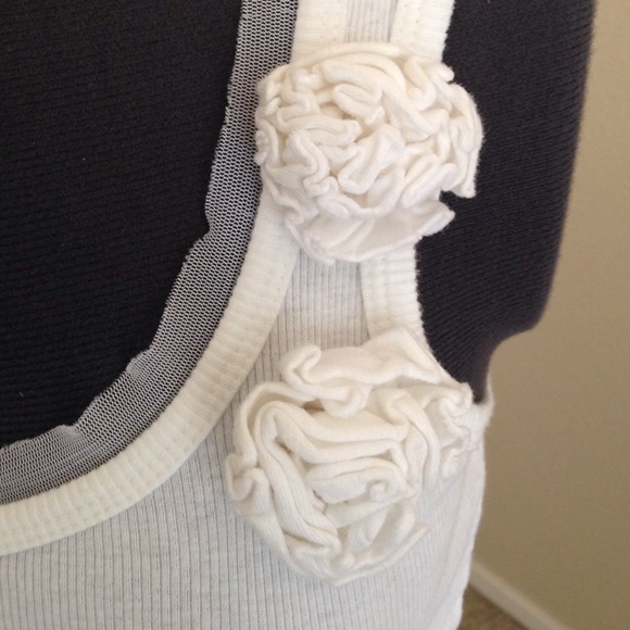 New York & Co - Cream Tank Top - Picture 2 of 4