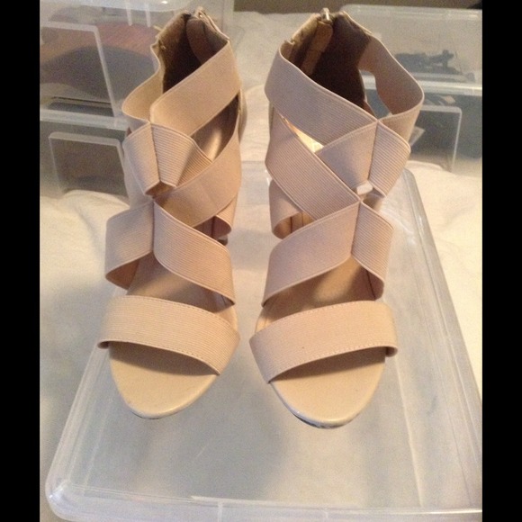 NEW Aldo heels!!