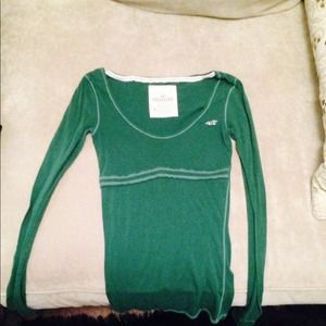 Long sleeve hollister top