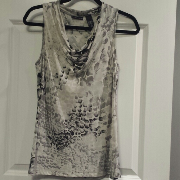 Grey print top