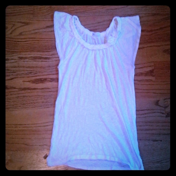 White short sleeve top