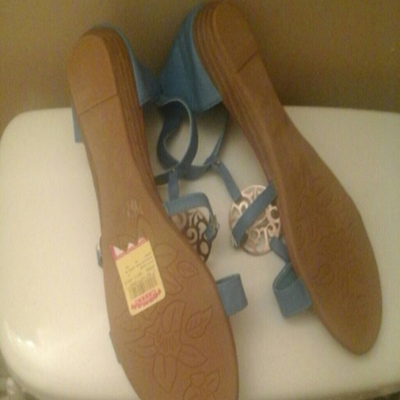 Sandals - Picture 4 of 8