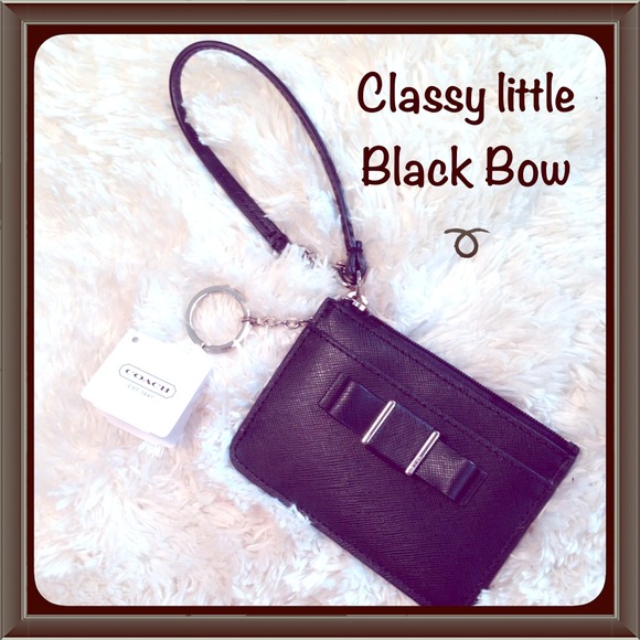 Coach Clutches & Wallets - Coach Wristlet HP 3-6-15